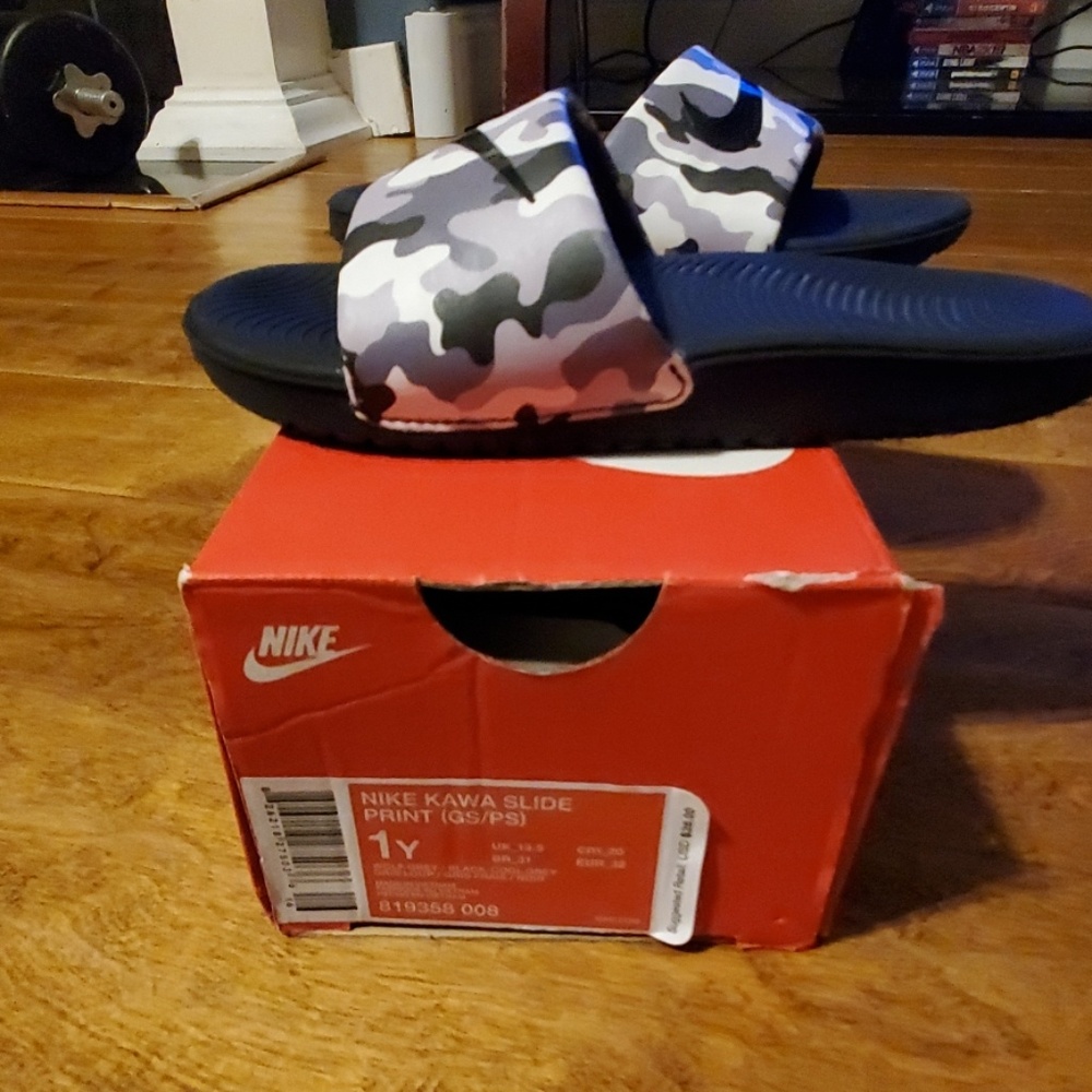 Unisex Nike Kawa sliders